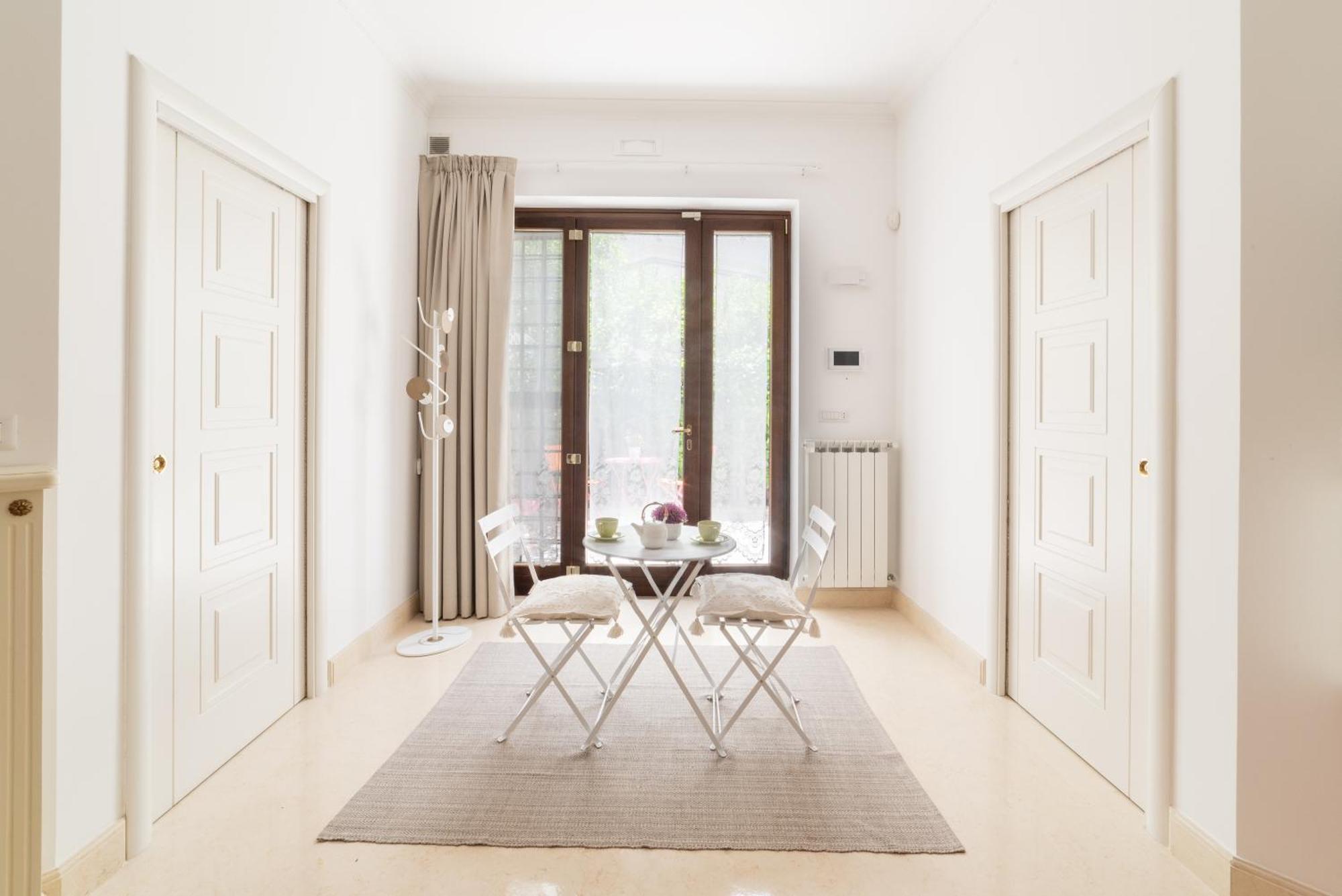 Garden House, Appartamento Con Giardino A Фазано Екстериор снимка